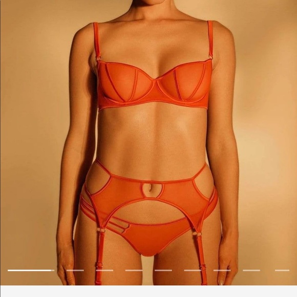 Marie Mur lingerie set - Picture 1 of 2